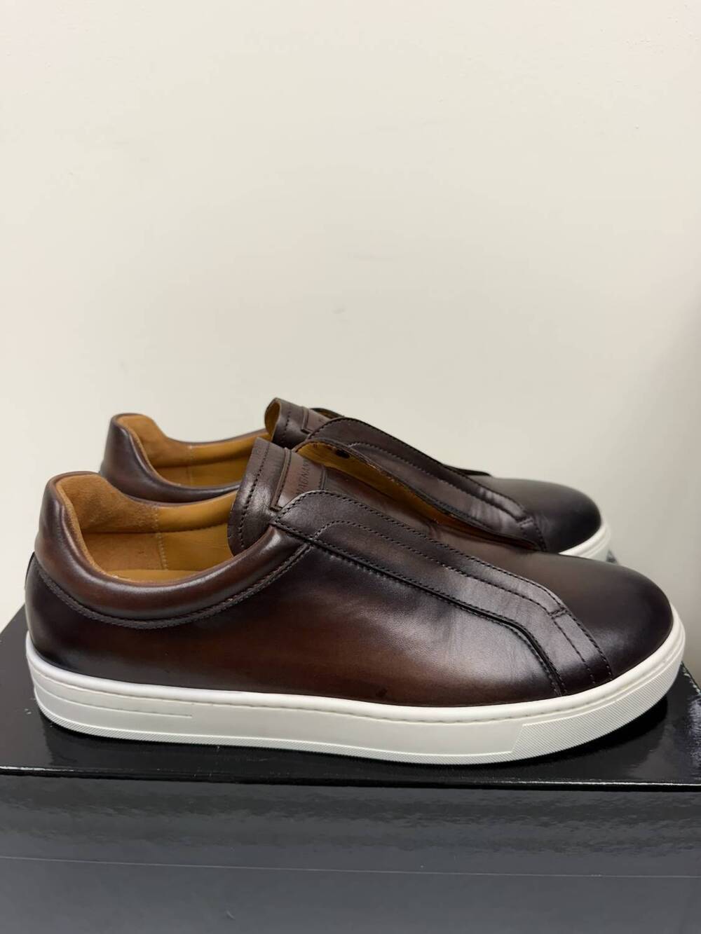 NEW MAGNANNI men's gasol laceless sneaker in maroon